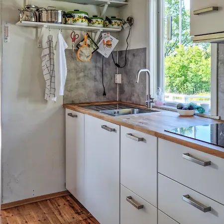 2 Bedroom Cozy In Brekkesto