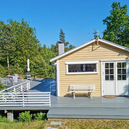 2 Bedroom Cozy In Brekkesto