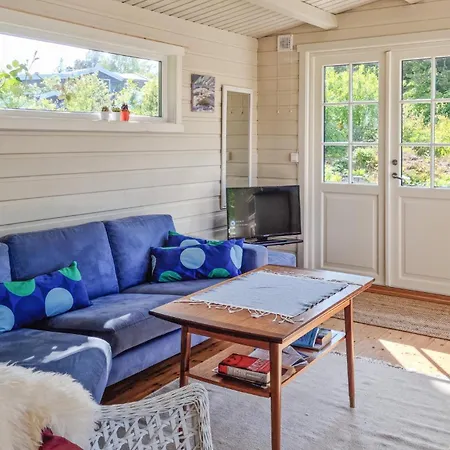 2 Bedroom Cozy In Brekkesto