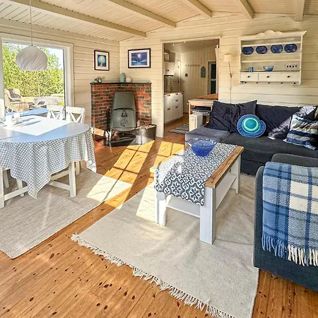 2 Bedroom Cozy In Brekkesto