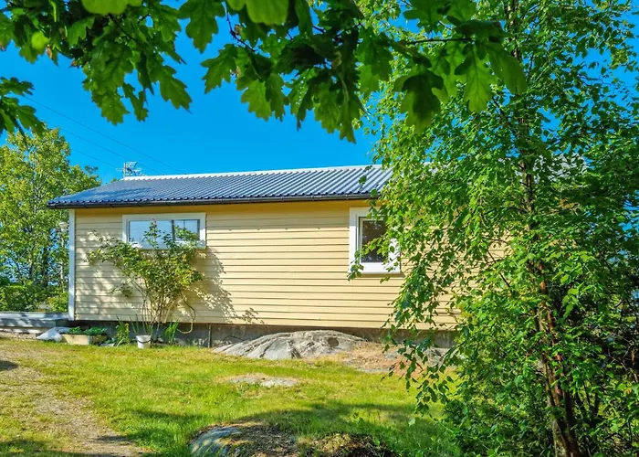 Дом отдыха 2 Bedroom Cozy In *